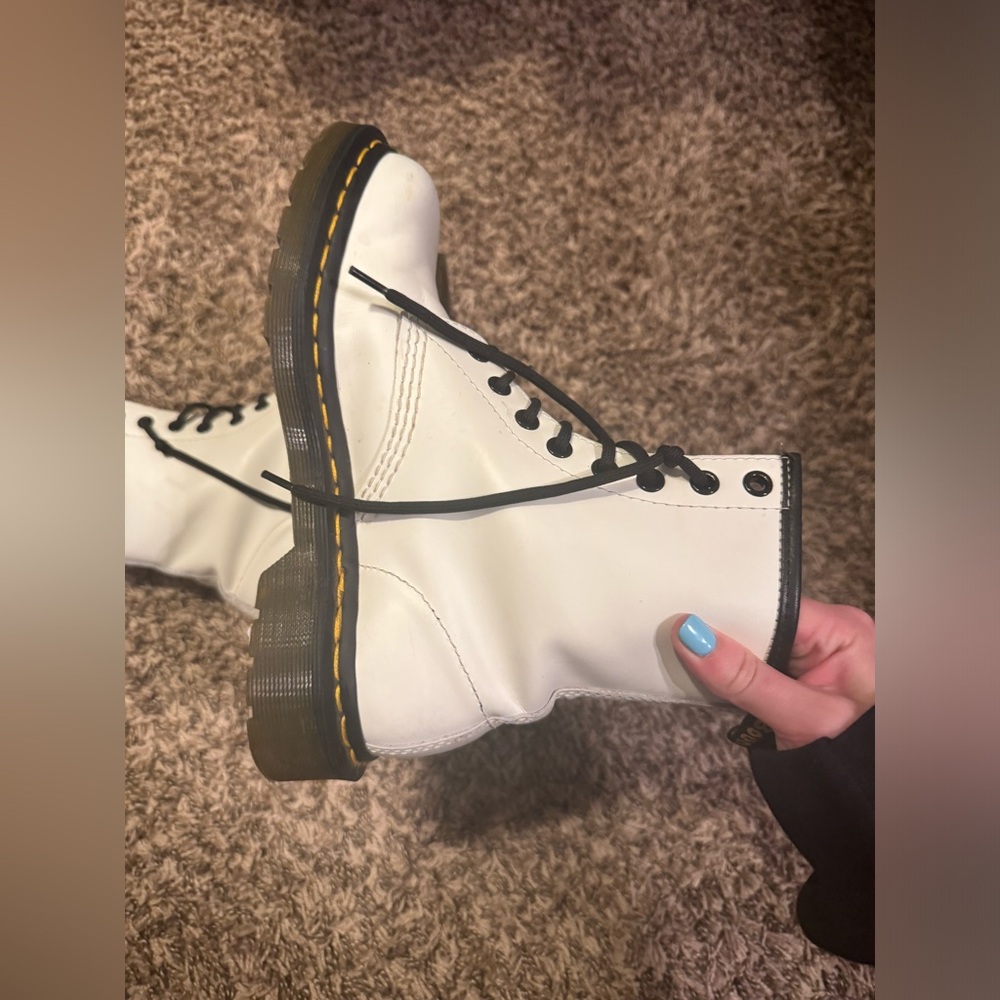 White dr martens